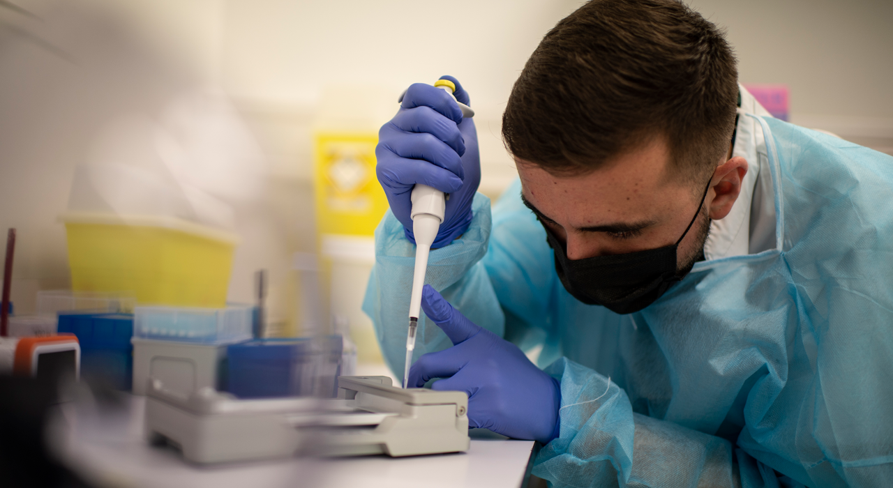 Institute of infectious agents, University Hospital Lyon – sequencing platform. Quentin Semanas, a biomedical engineer, is preparing the flow cell that will be loaded in the sequencer.